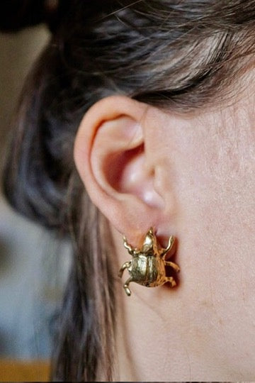 pendientes escarabajo