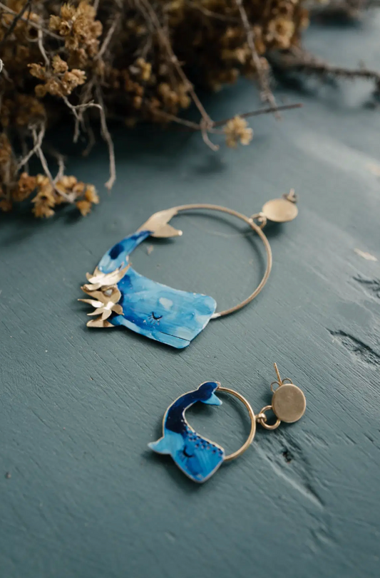 Pendientes pequeñas ballenas