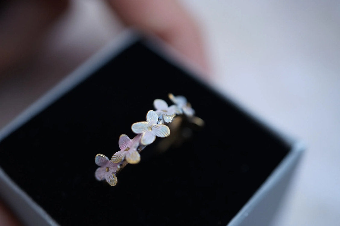 Anillo mini hortensias