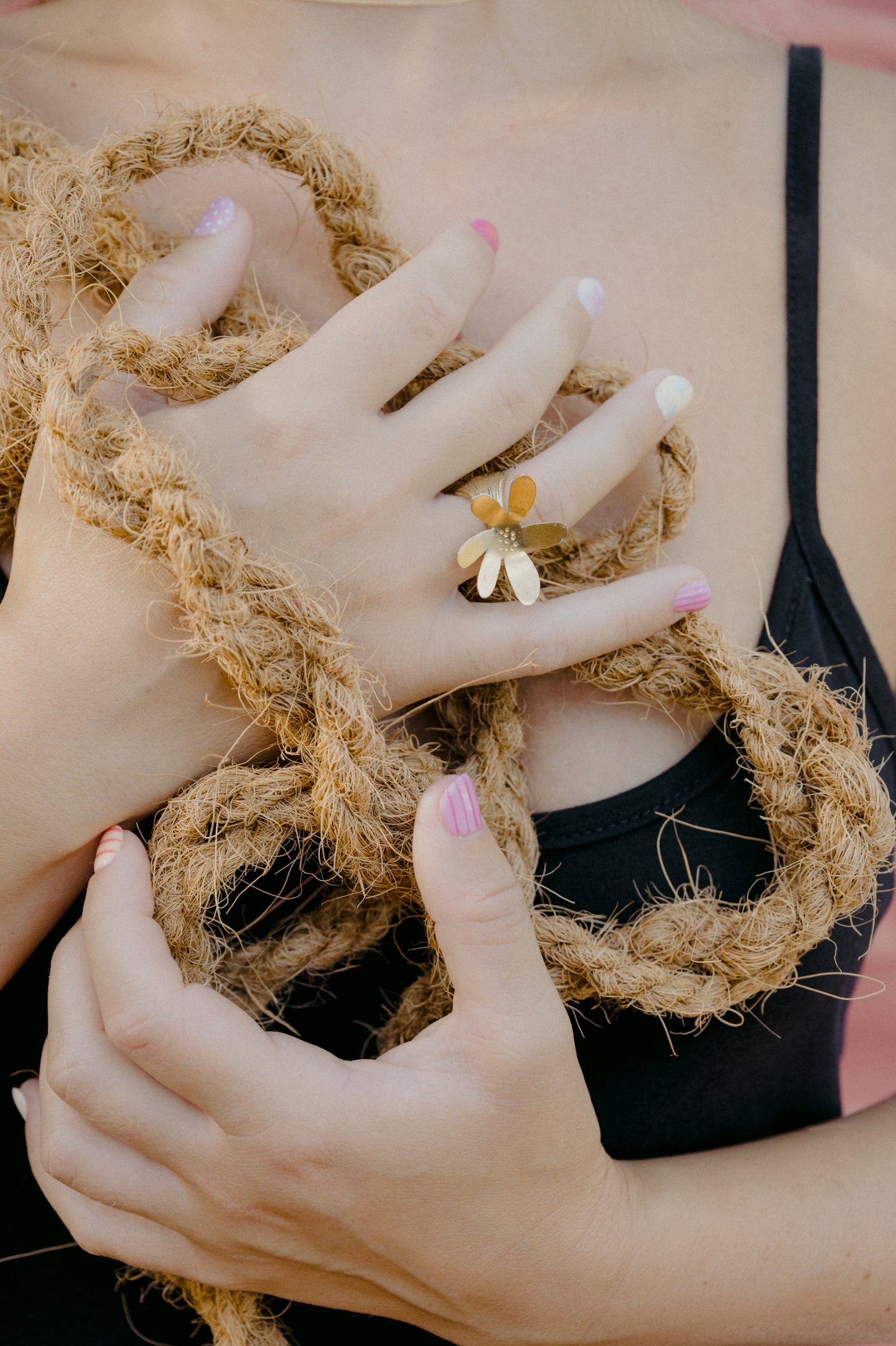 Anillo flor de escorpio