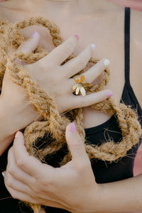 Anillo flor de escorpio