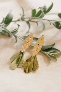 pendientes pequeños peces