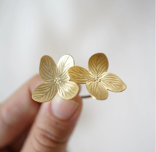Anillo hortensia doble