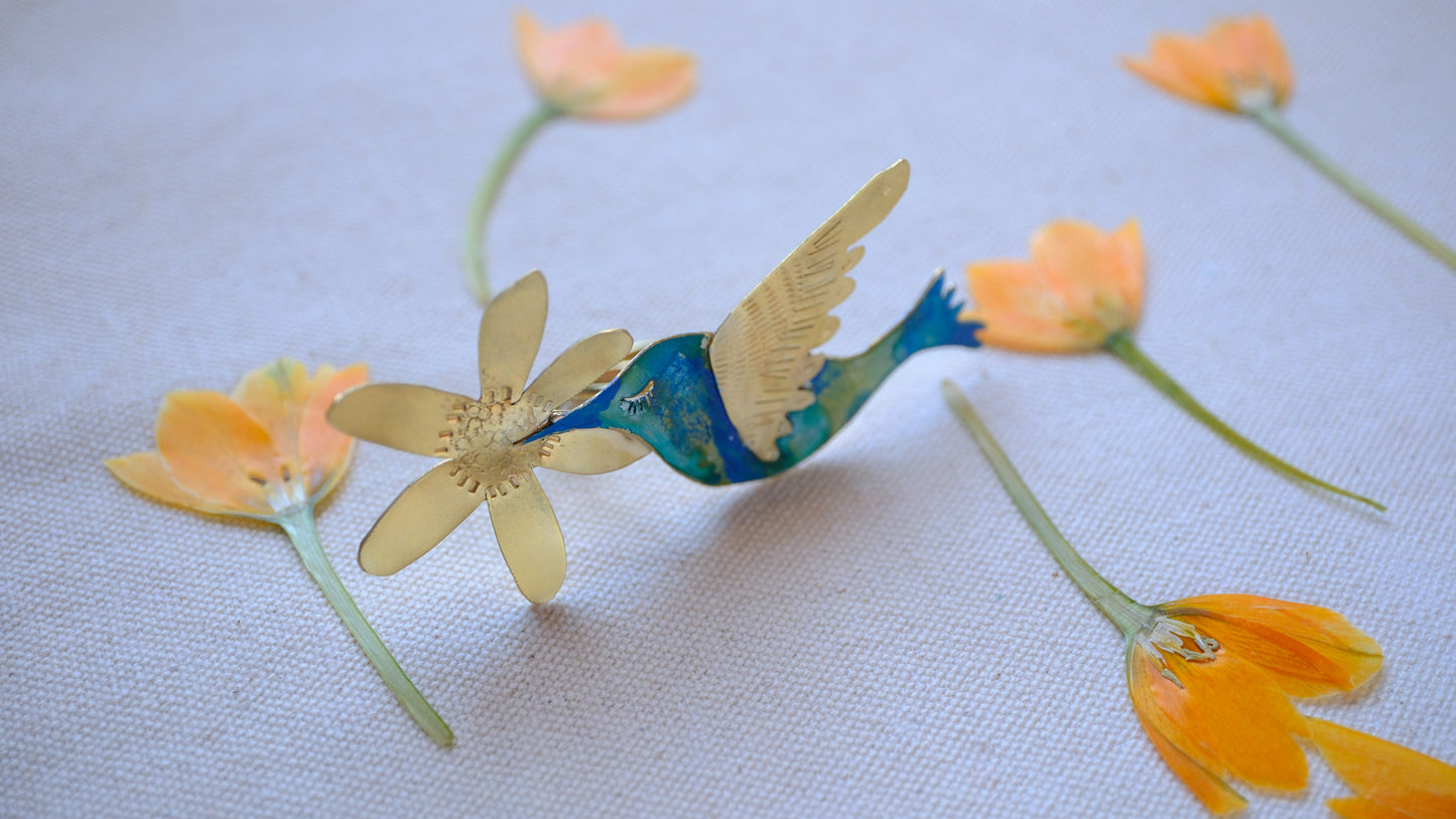 Anillo un colibri indiscreto