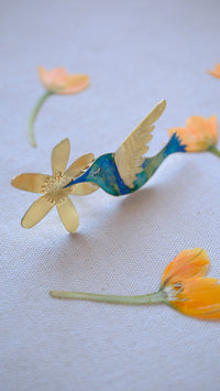 Anillo un colibri indiscreto