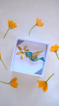 Anillo un colibri indiscreto