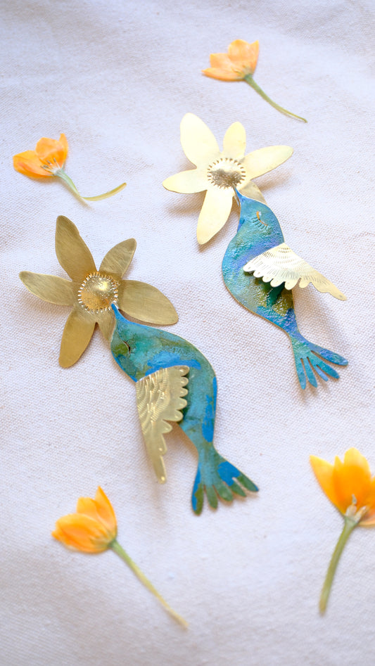 Orecchini fiori e colibrì