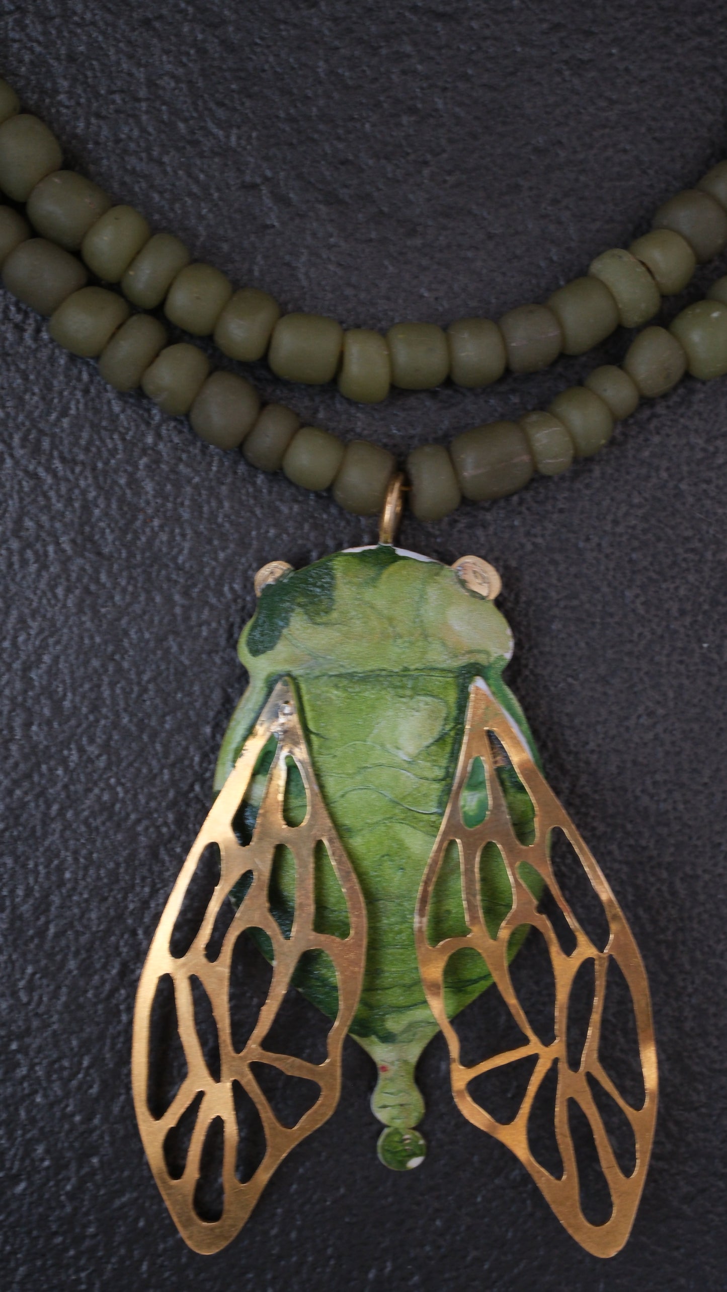 Collana cicala e vetri