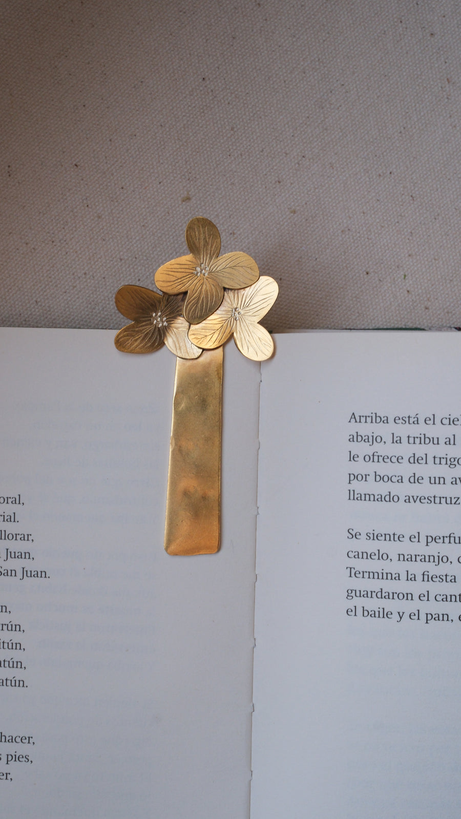 Señalador para libros hortensia