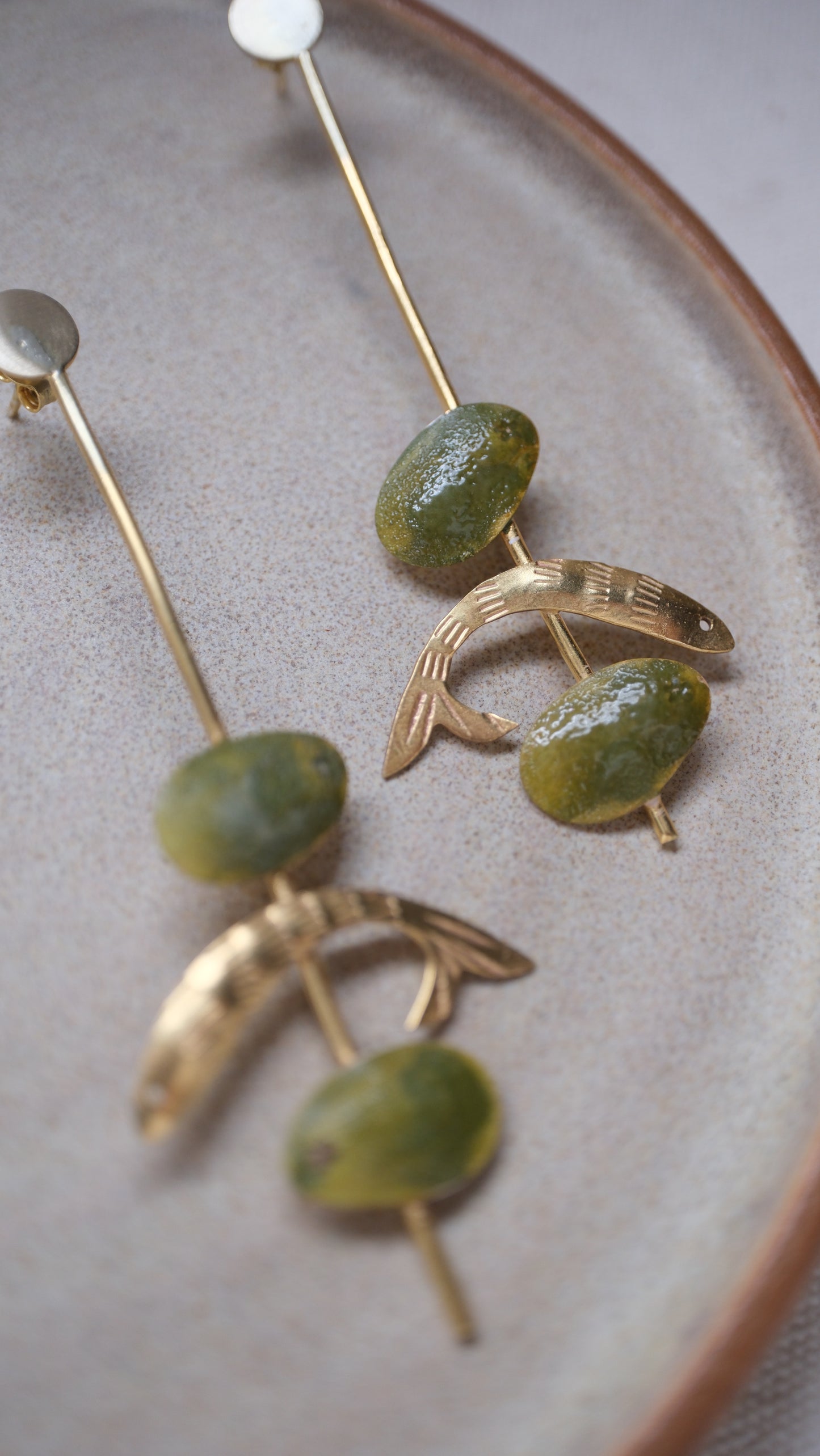Pendientes pinchito sardinas y aceitunas