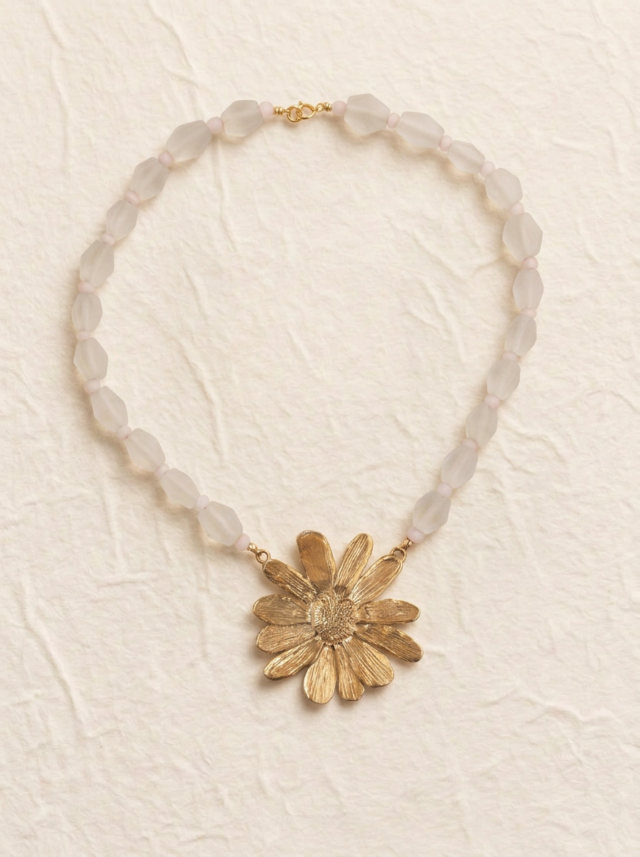 Collier cigale et verre