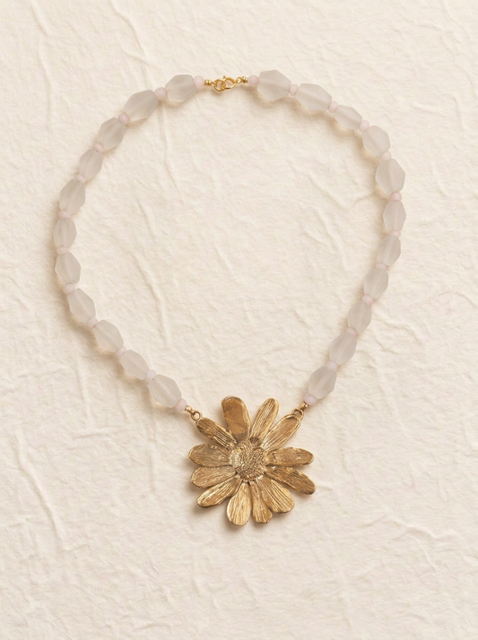 Collar flores y vidrios