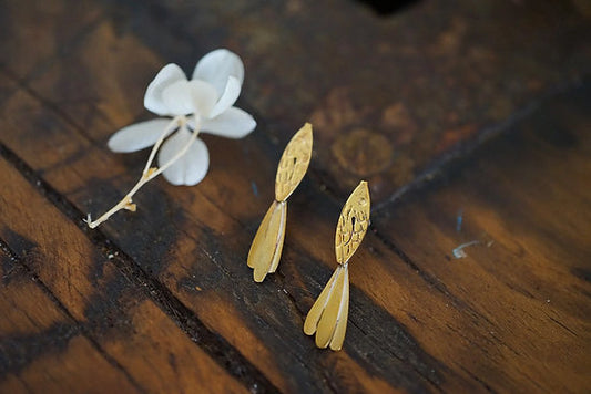 pendientes pequeños peces