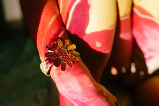 brazalete flor gigante