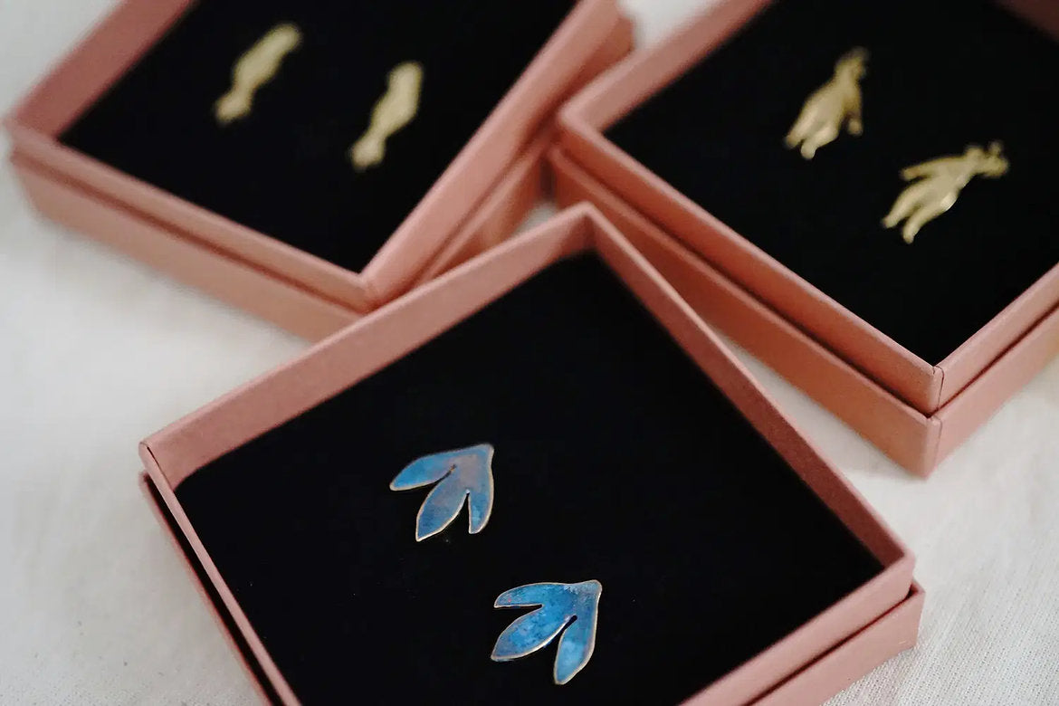 Pendientes pequeños plumajes