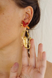 Pendientes escorpio