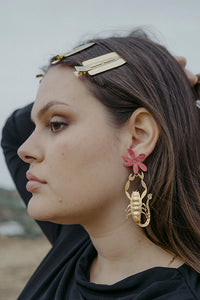 Pendientes escorpio