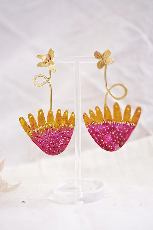 pendientes floreciendo