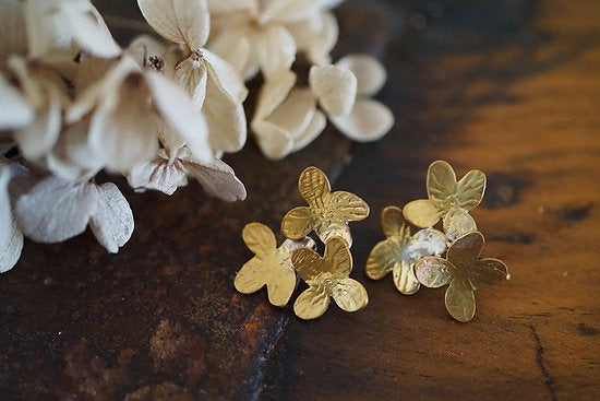 pendientes ramo de hortensias