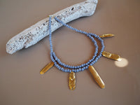 Collar hojas al viento