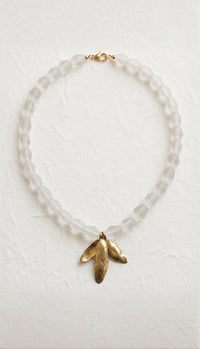 collar petalos