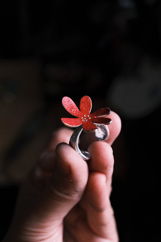 Anillo flor de escorpio