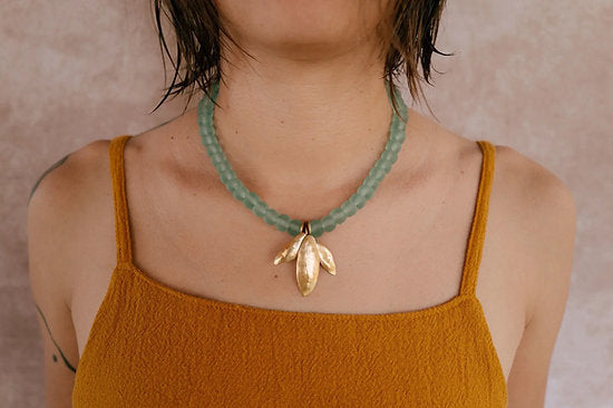 collar petalos