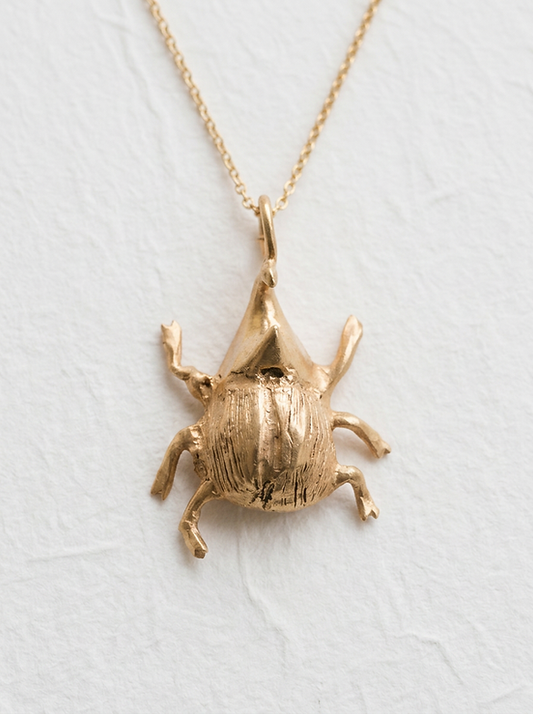 Collar escarabajo