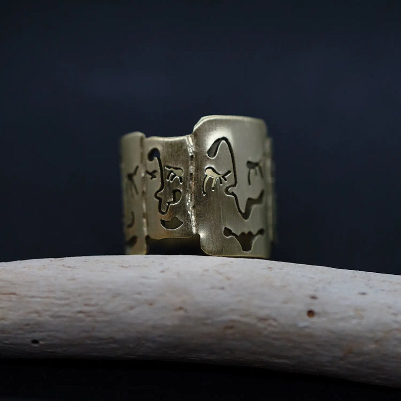 Anillo caritas