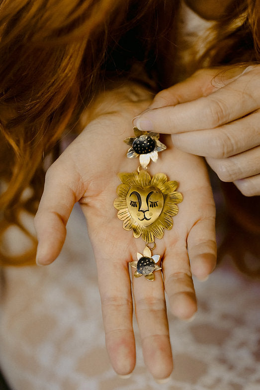 Pendientes leo