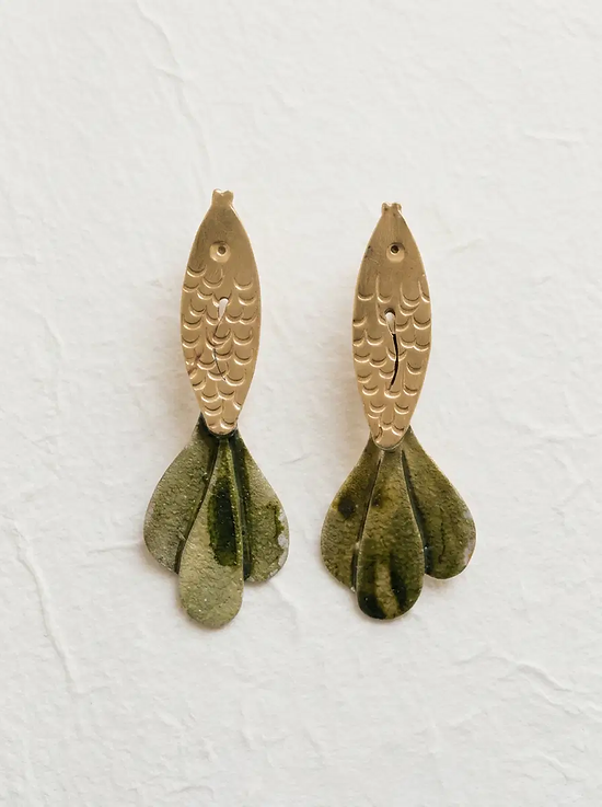 pendientes pequeños peces