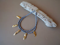 Collar hojas al viento