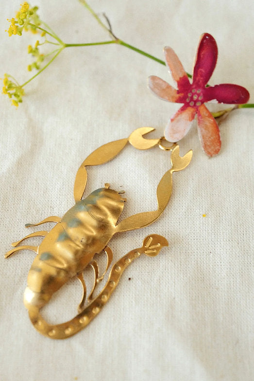 Pendientes escorpio