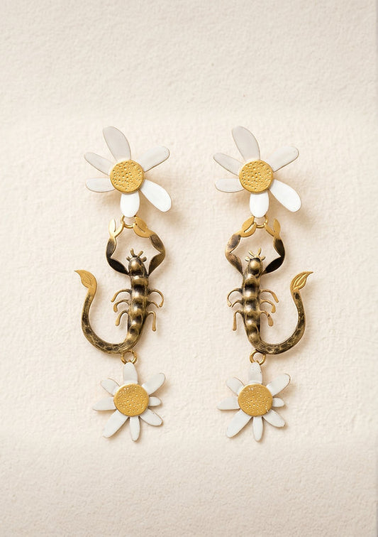 Pendientes escorpiones y flores