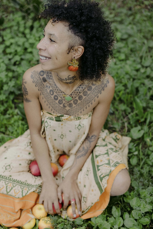 Apple necklace