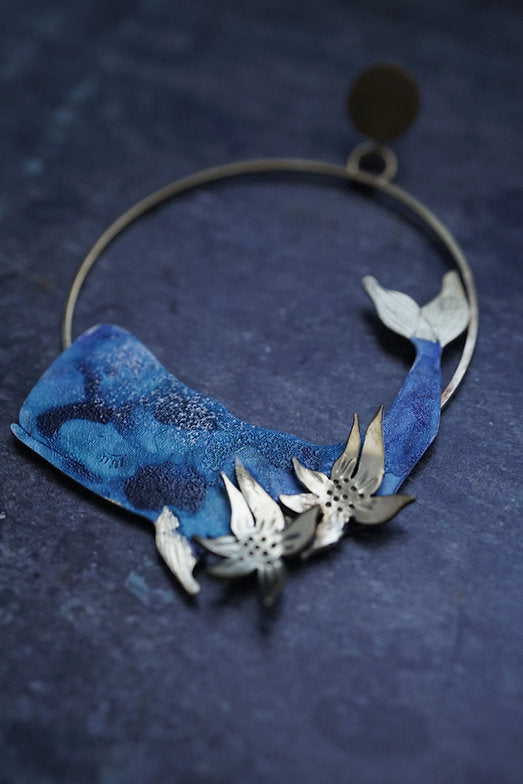 Pendientes ballenas grandes