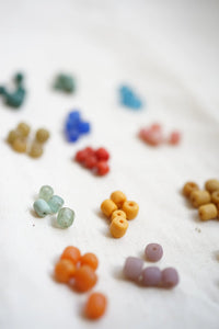 Collares vidrios y colores