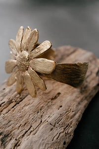 brazalete flor gigante