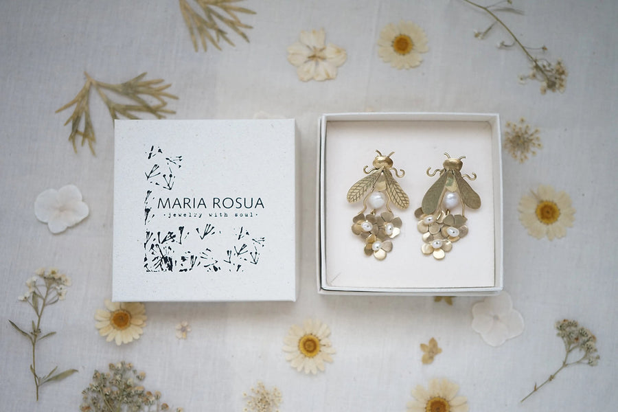 Pendientes abejas y perlas