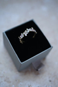 Anillo mini hortensias