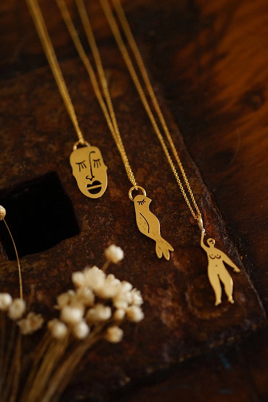 Small little bird necklace