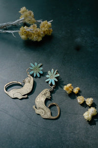 Pendientes gatitos y flores